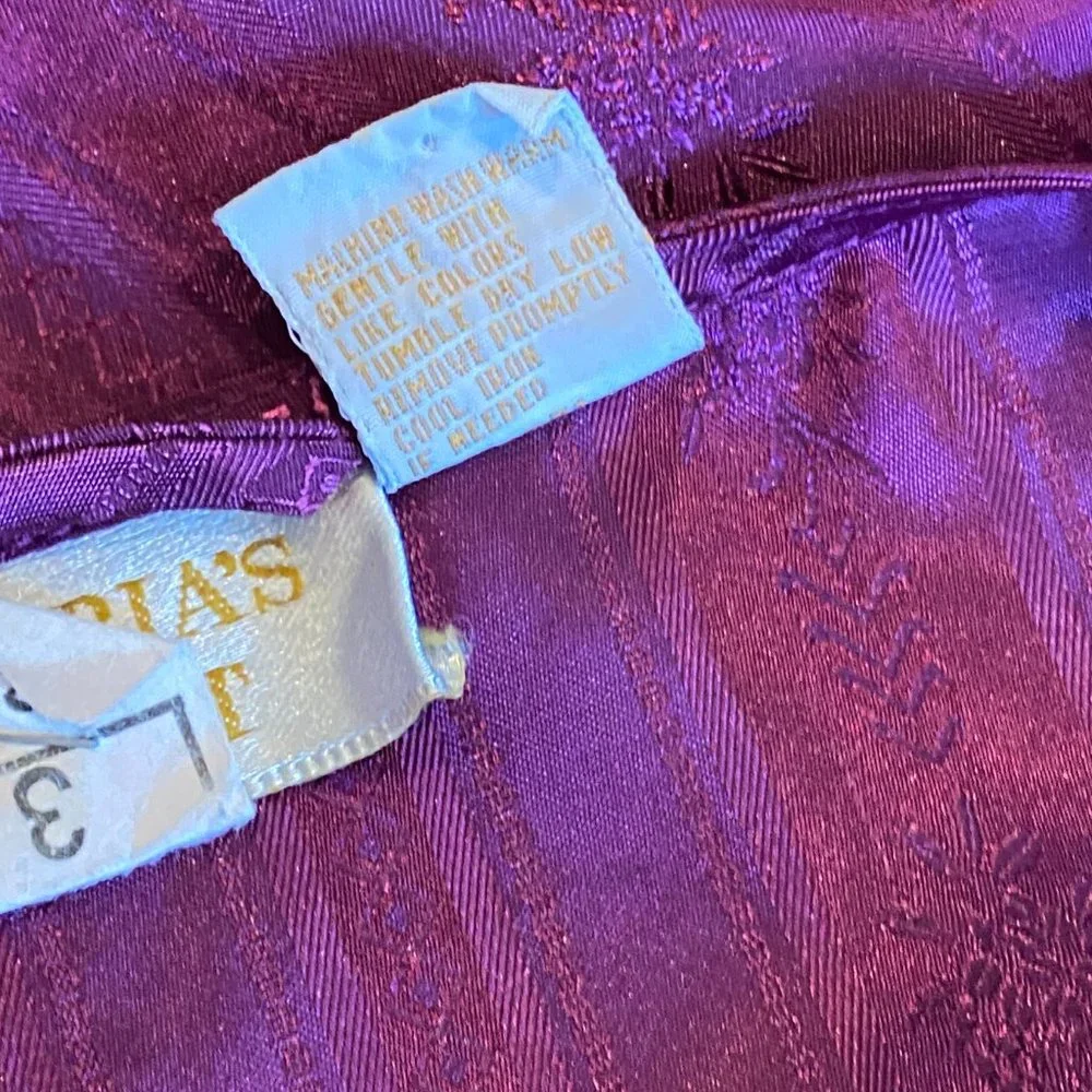 Vintage Victoria's Secret Gold Label Purple Silky long Robe Size M L No Belt